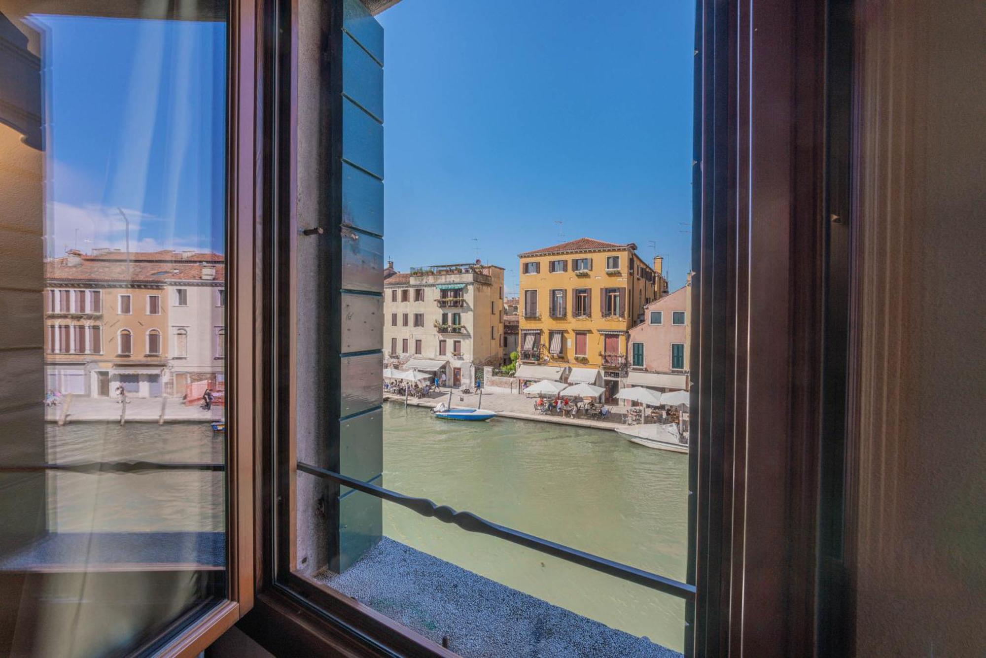Casa Virginia Direct At The Canal Cannaregio With Own Roof Terrace Venezia Esterno foto